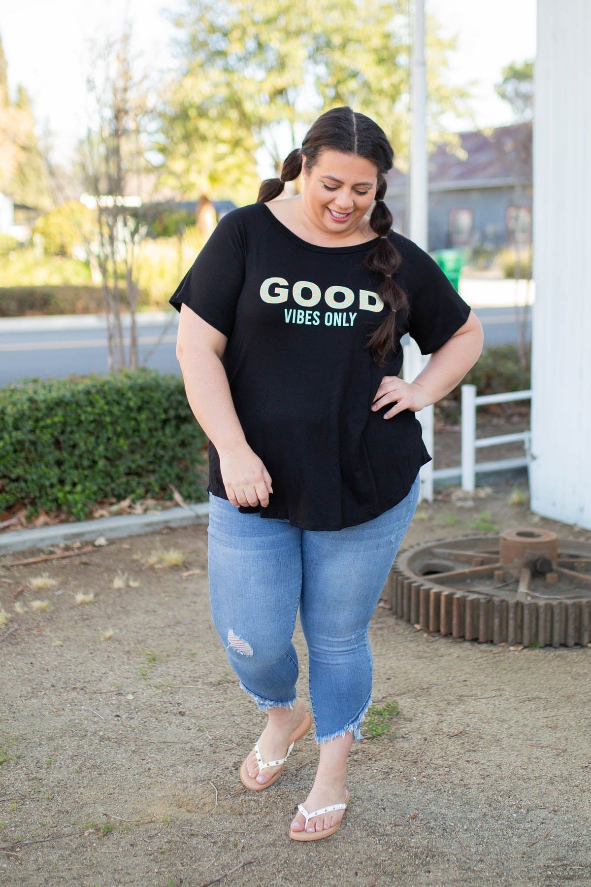 Good Vibes Short Sleeve Top