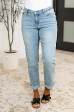 Cheyenne V-Front Cool Denim Boyfriend Judy Blue Jeans