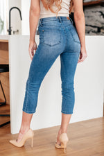 Emily High Rise Cool Denim Pull On Capri Judy Blue Jeans