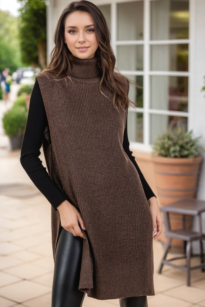 Fashionably Toasty Seeveless Pullover