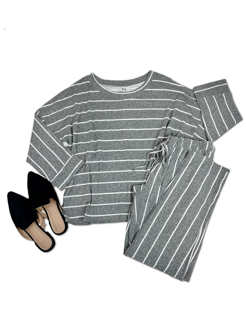 Loungin' in Stripes in Charcoal