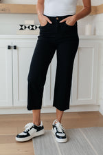 Lizzy High Rise Control Top Wide Leg Crop Judy Blue Jeans in Black