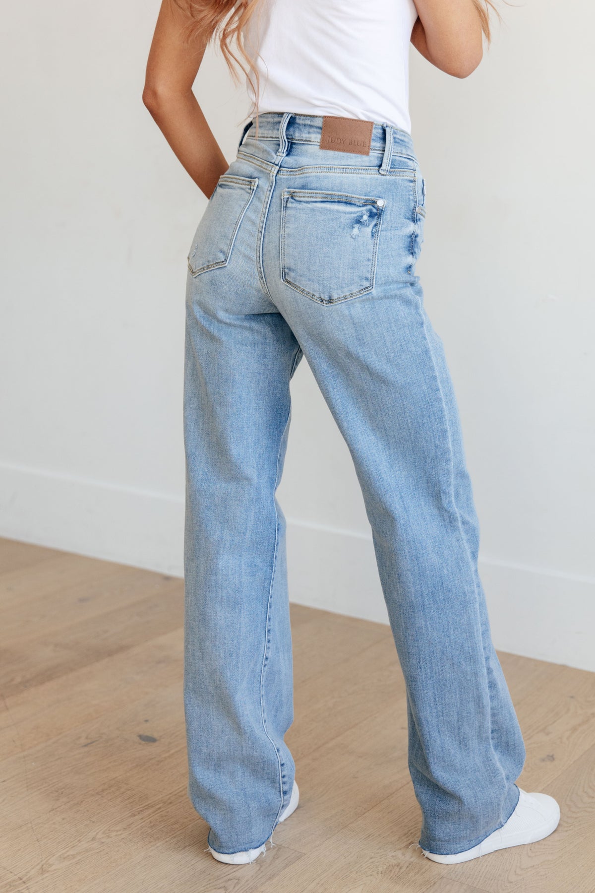 Mildred High Rise V Front Waistband Straight Judy Blue Jeans