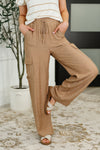 Off Duty Straight Leg Cargo Pants in Tan
