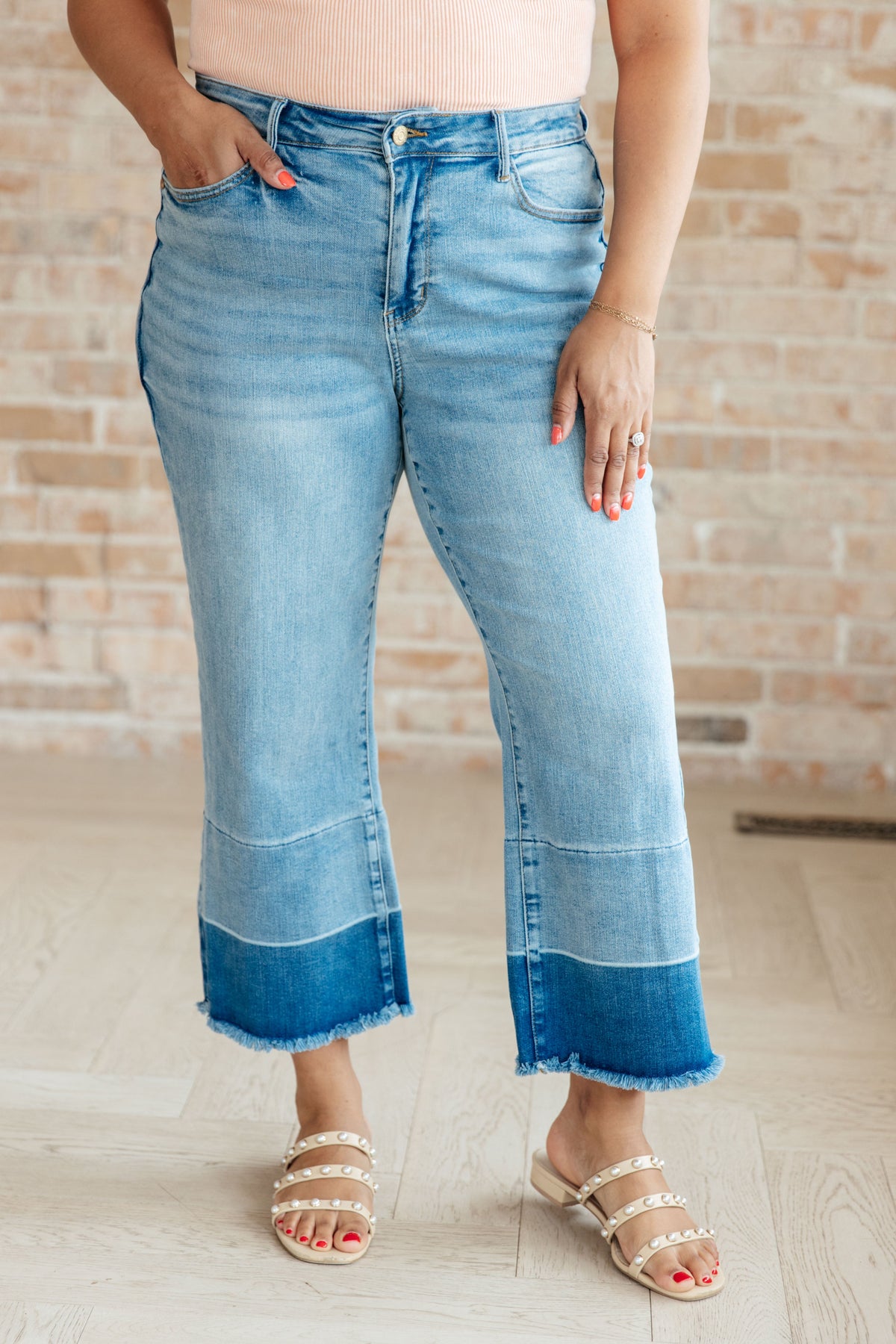 Olivia High Rise Wide Leg Crop Judy Blue Jeans in Medium Wash