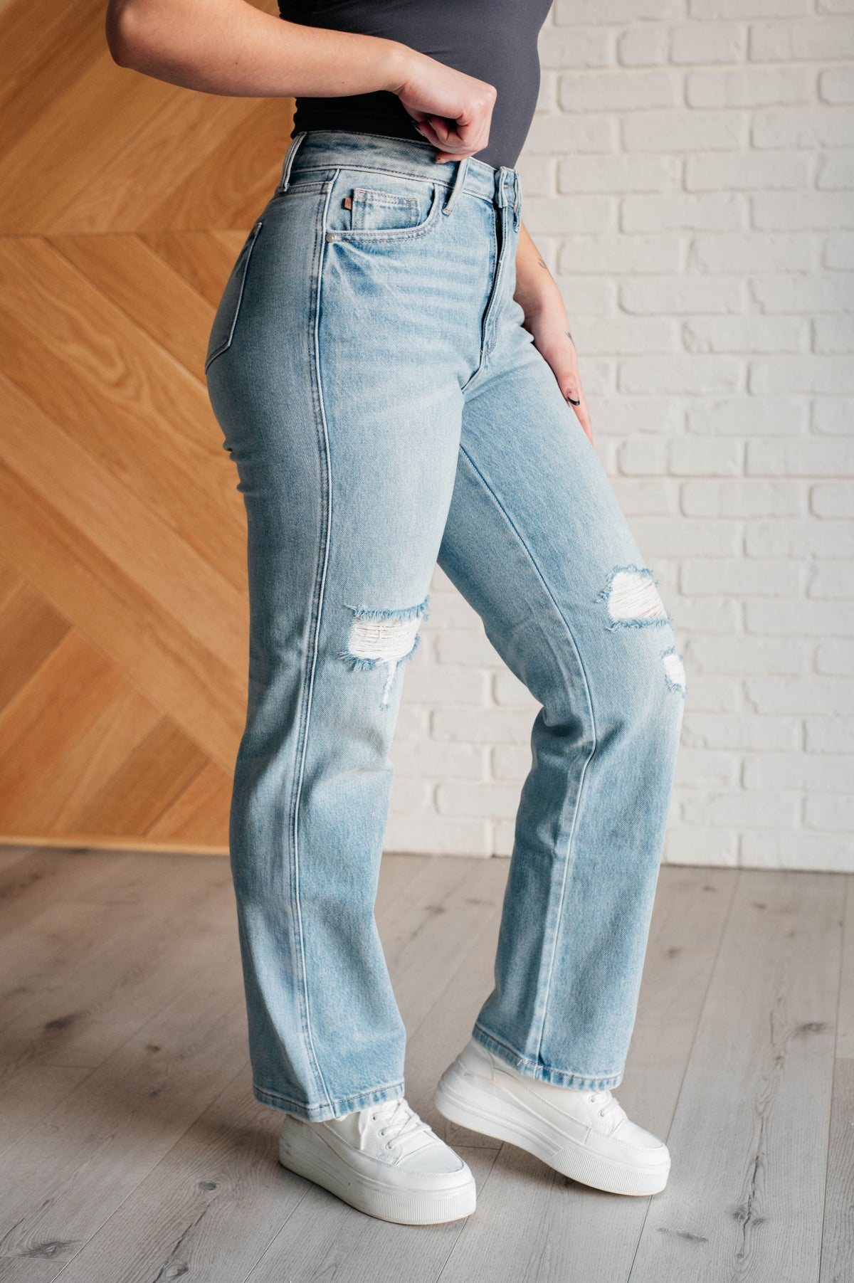 Patricia High Rise Rigid Magic 90's Straight Judy Blue Jeans