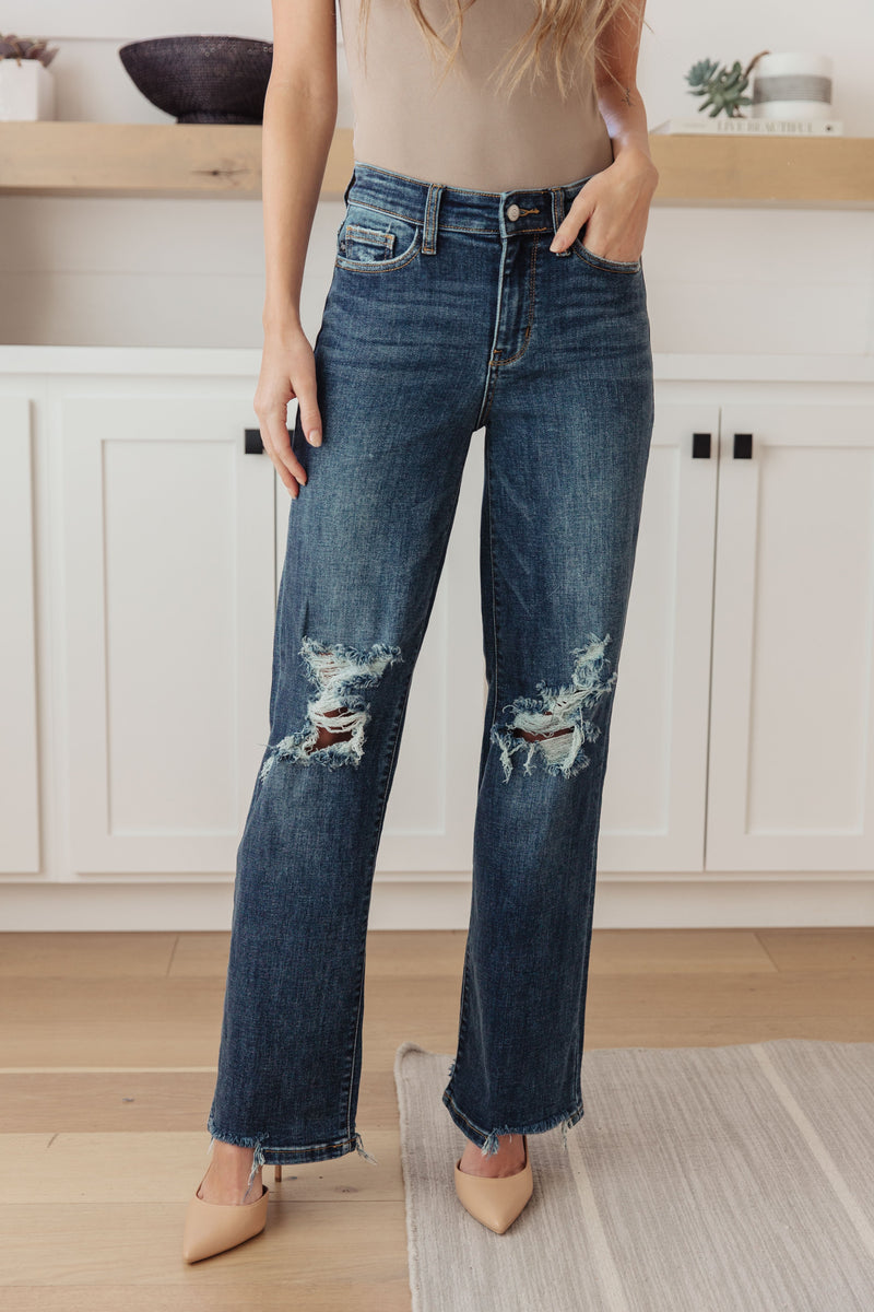 Rose High Rise 90's Straight Judy Blue Jeans in Dark Wash