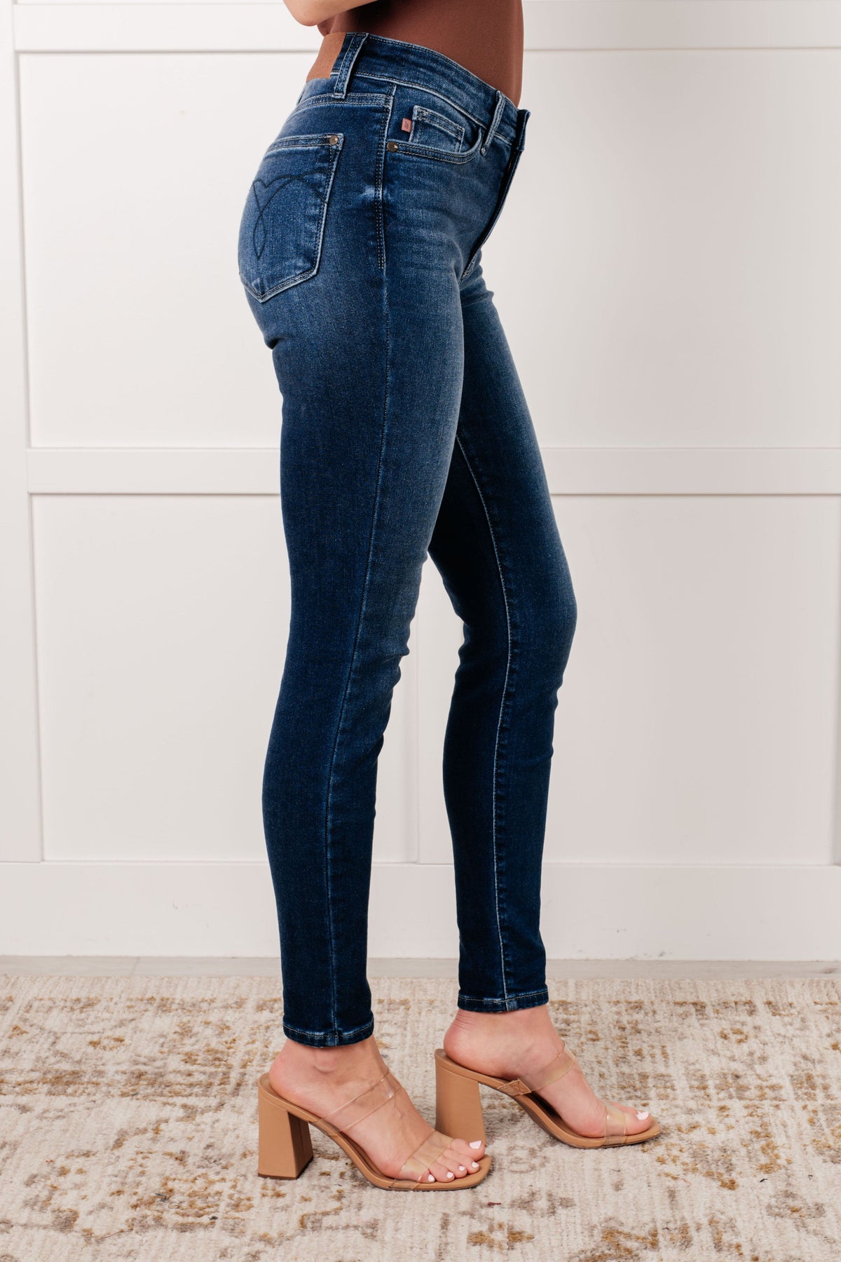 Skylar Mid Rise Thermal Vintage Skinny Judy Blue Jeans