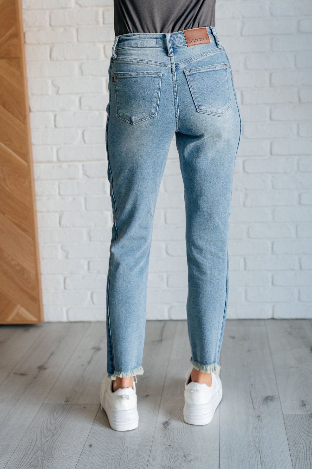 Susan High Rise Side Panel Detail Slim Judy Blue Jeans