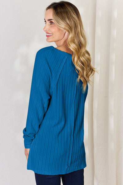 Iris Ribbed Slit Top